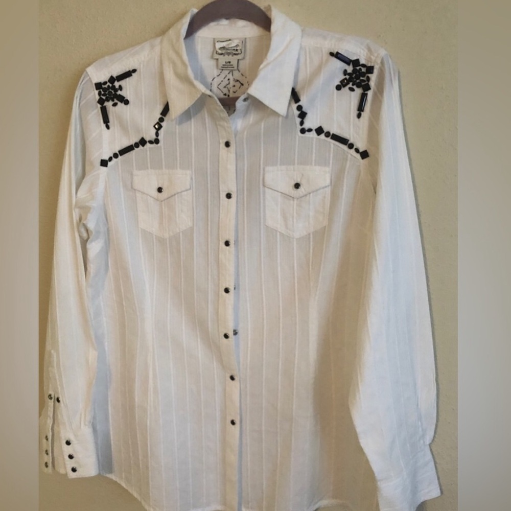 Ariat long sleeve button down shirt Size Large Excellent condition, barely worn